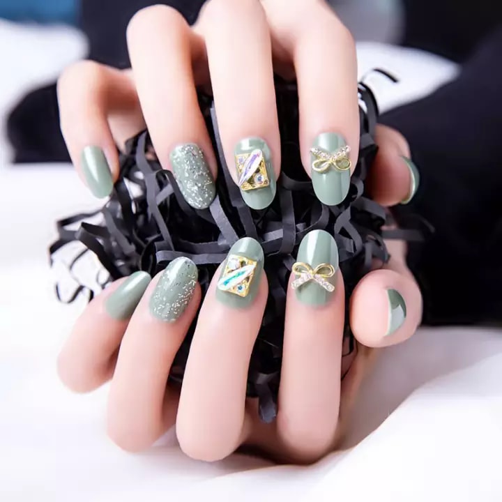 Hộp 24 Móng tay giả , nail giả , móng giả A41, móng nhọn ( Tặng kèm keo dán móng tay)