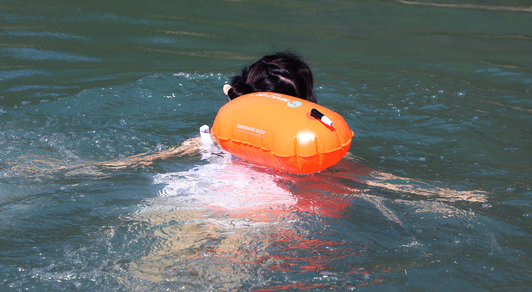 ภาพประกอบคำอธิบาย 1PC PVC Swimming Buoy Safety Air Dry Tow Bag Float Inflatable Signal Drift Bag