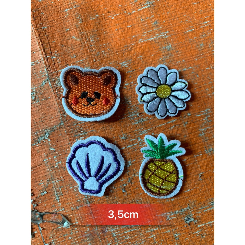 Miếng Sticker Thêu Ủi hinh gấu vàng dứa hoa cúc