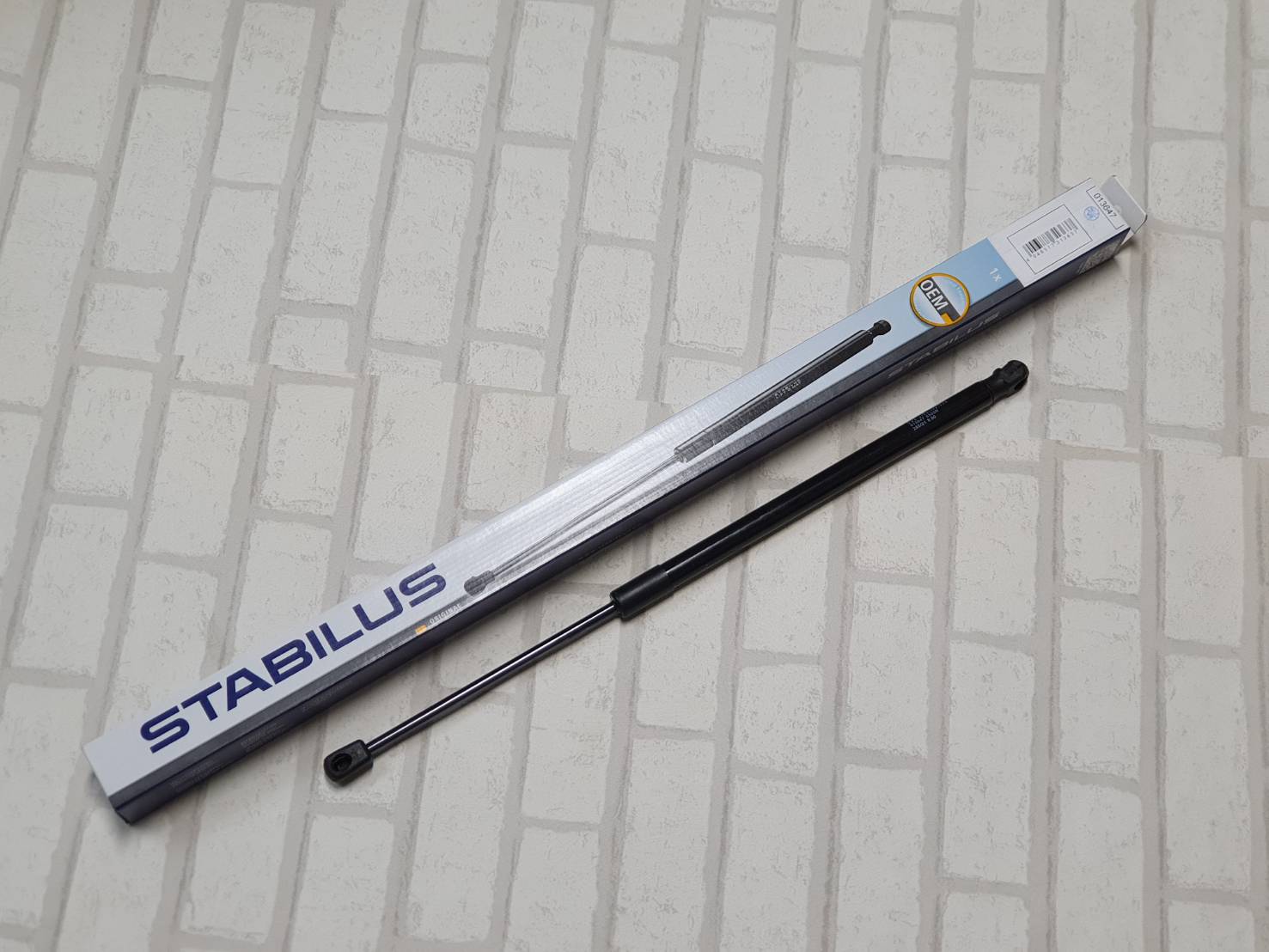 Trunk Lid Shock / Tailgate Shock (1 Side) Mazda 2 De (2007 - 2015) 5 Doors / Gas Spring Boot Stabilus 013647 ราคา 825 บาท*ส่งฟรี