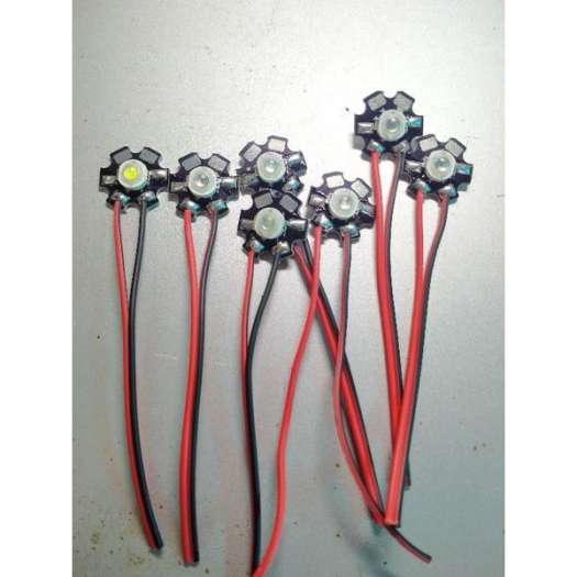 Hot-selling household goods Bóng đèn led siêu sáng lắp cho diều Bóng đèn led siêu sáng có nhiều màu (có dây nối sẵn về chỉ việc nối.SL: 1 bóng)