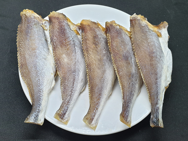 1kg khô cá đù size nhỏ hoặc 500gr khô cá đù không đầu nhiều thịt - làng chài hải hậu