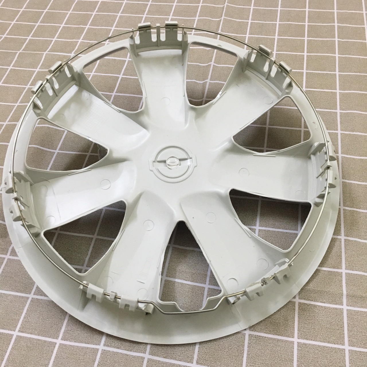 Ốp Chụp Mâm Lazang Cho Xe Ô Tô Nissan Sunny - 14 inch