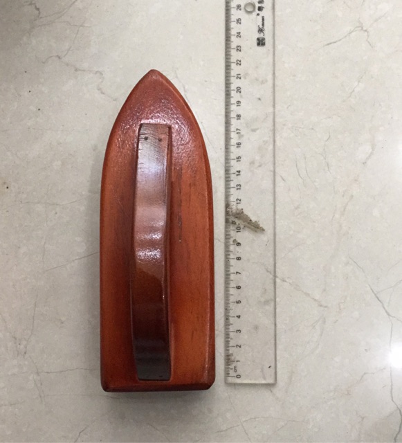 Gỗ phủ bóng ủi đồ