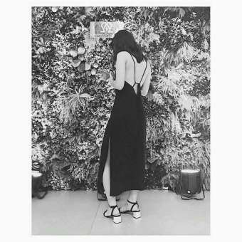 Đầm 2 dây hở lưng