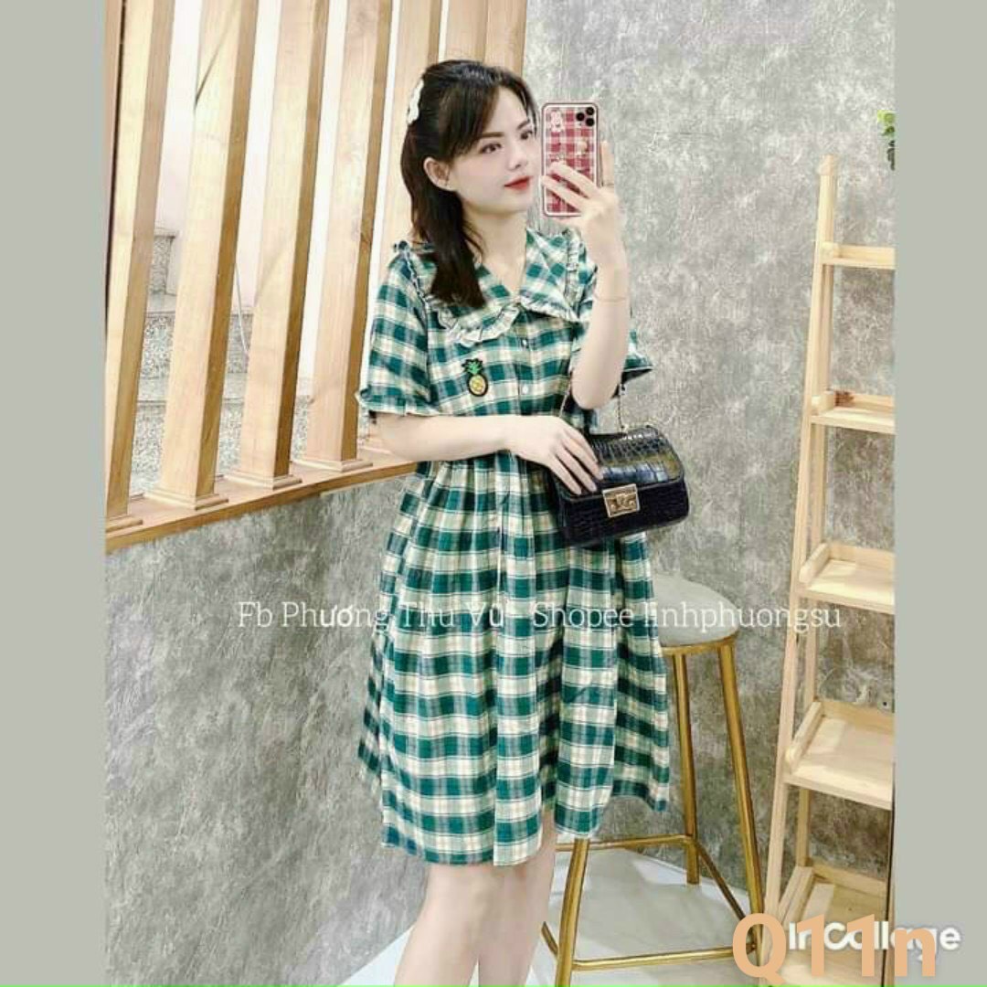 Váy Babydoll Caro Xanh Cổ Bèo Tay Ngắn Thêu Hình Siêu Dễ Thương