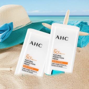 Kem chống nắng AHC Natural Perfection Fresh dạng thỏi 17g không bết dính & lâu trôi