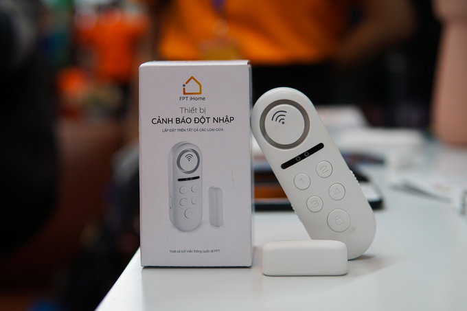 Thiết bị chống trộm gài cửa ihome fpt - kết nối điện thoại