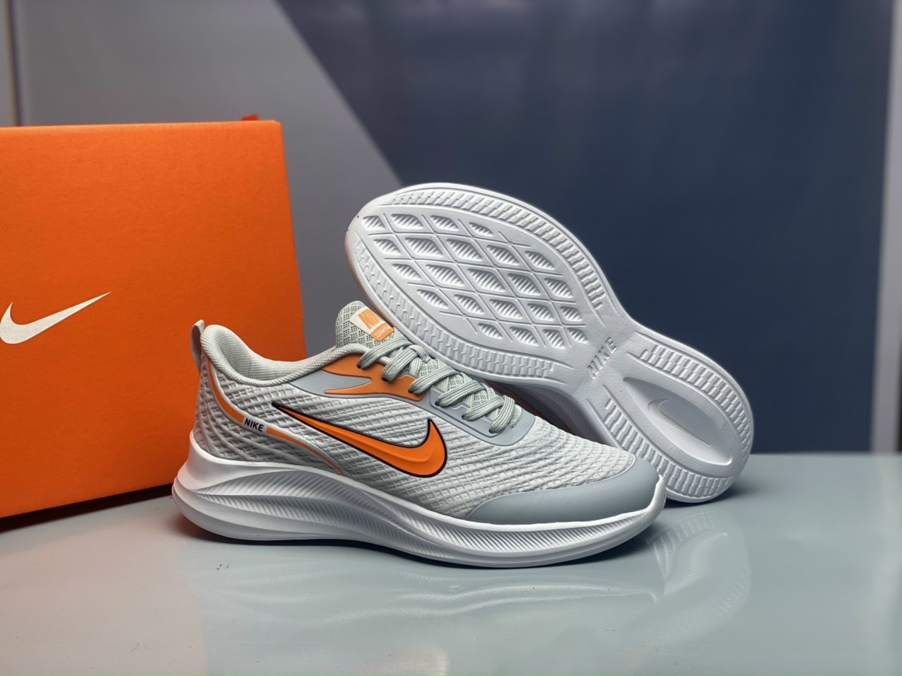 Giảm Giá Nike Zoom Vomero 5 Se Sp Giày Chạy Bộ Đệm Lưới Nam Giày Thể Thao  Xám Trắng Miễn Phí Vận Chuyển 39-45 - Beecost