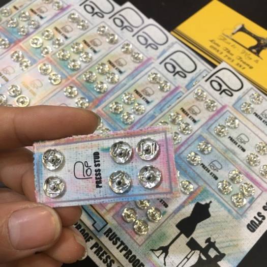 Cúc bấm áo dài, cúc bóp POP