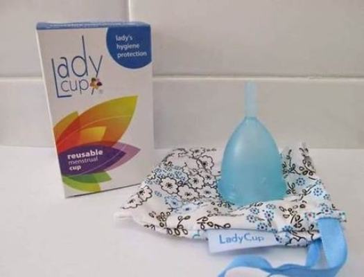 Cốc nguyệt san LadyCup nhập khẩu CH Sec - 100% silicon y tế - size S dành cho nữ chưa sinh, sinh mổ