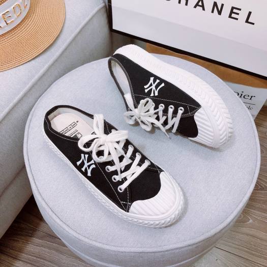 Giày sục thể thao nữ đề bằng 3cm / Bata hở gót