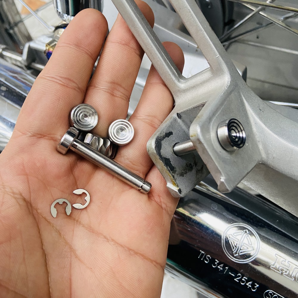 [MỚI VỀ] Cặp cốt gác chân sau xe máy, cặp ốc xỏ giò đạp sau xe máy mẫu THÁI LAN gắn các dòng xe HONDA YAMAHA