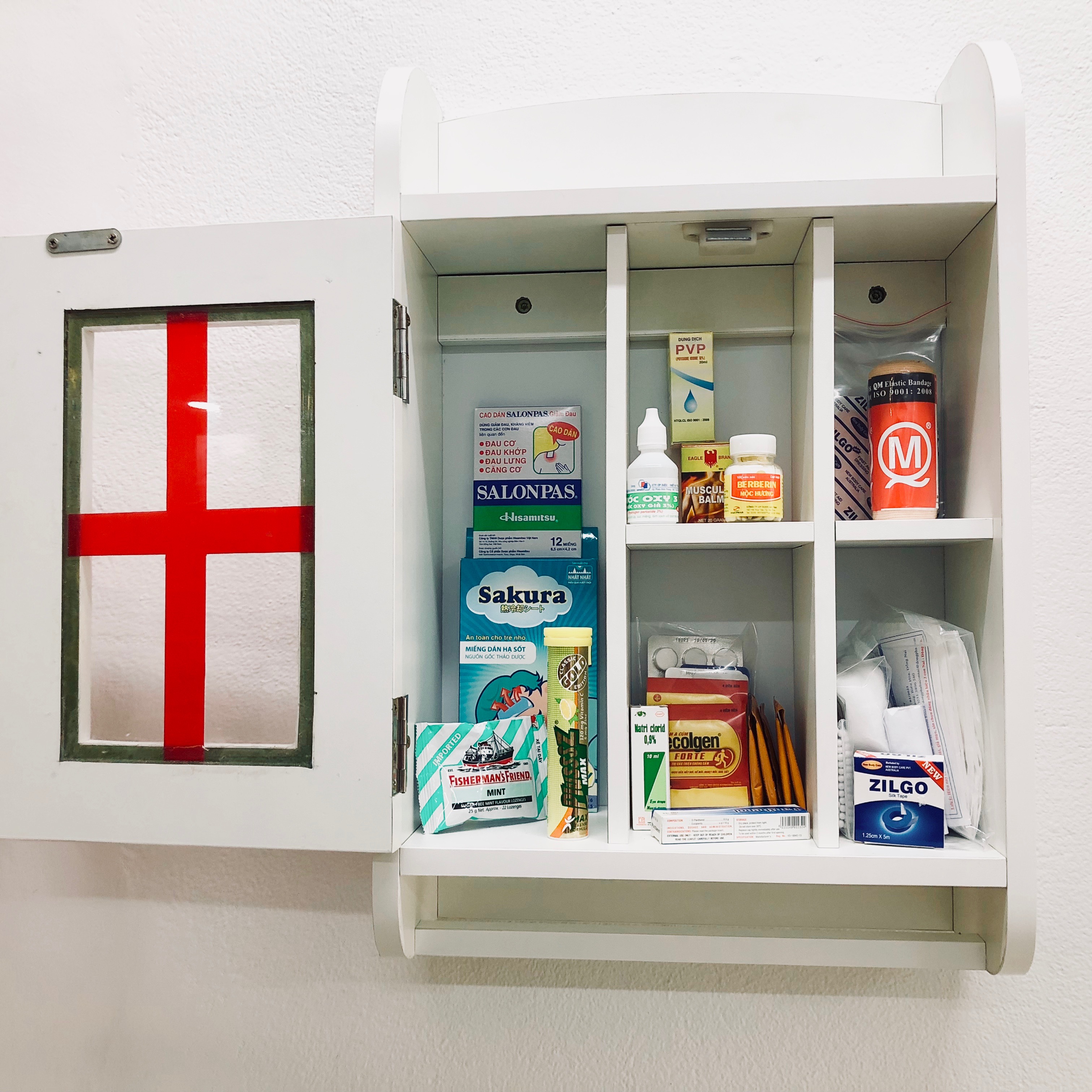 Tủ thuốc y tế gia đình gỗ cao cấp hàng thiết kế, tủ thuốc y tế gỗ, tủ thuốc gia đình bằng gỗ, tủ thuốc gỗ y tế hàng THIẾT KẾ, TỦ THUỐC GIA ĐÌNH TREO TƯỜNG, tủ thuốc gỗ treo tường
