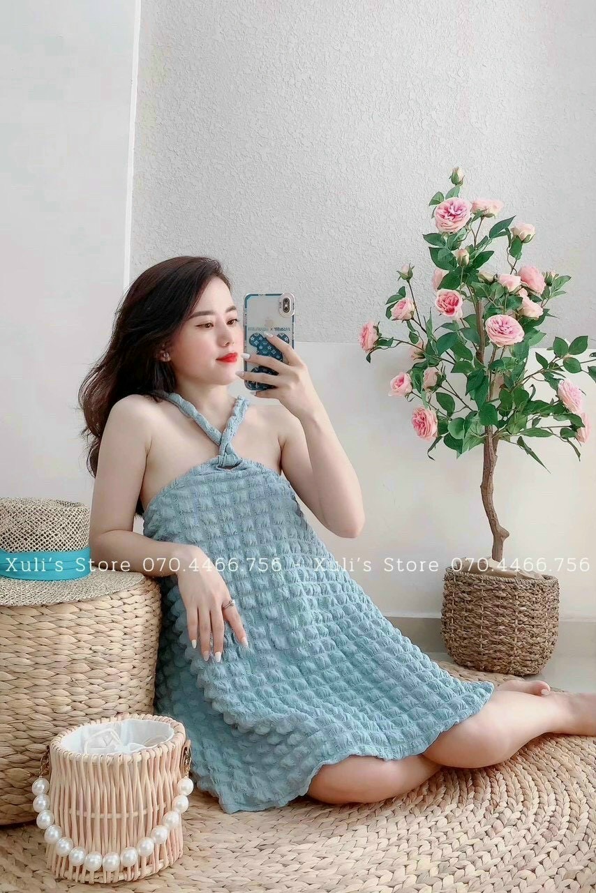 Đầm suông cổ yếm dạo phố siêu xinh-HC