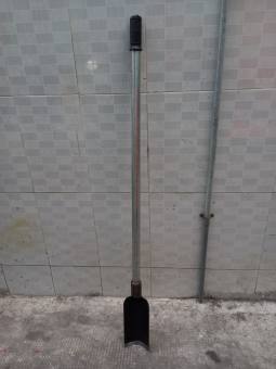 Thuổng đào đất đánh cây cán bằng thép