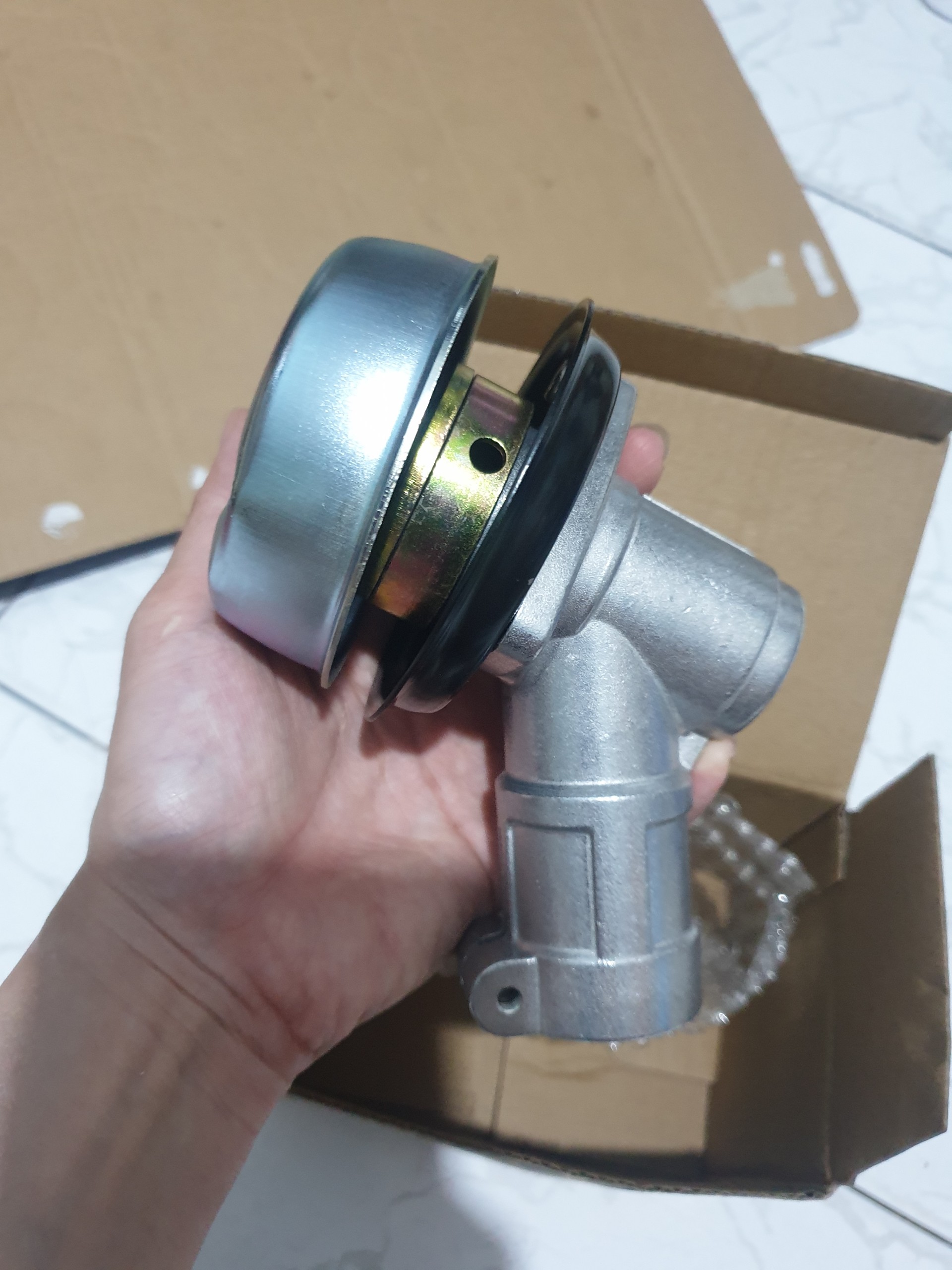 Đầu dao máy cắt cỏ / đầu bò máy cắt cỏ phi 28mm - 9 khía. 26mm - 9 khía