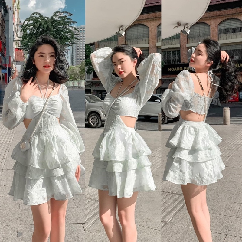 Đầm trắng hoa nổi cổ yếm tay lỡ cutout