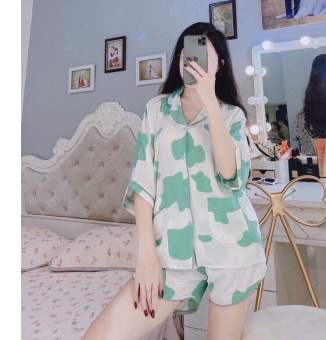 Bộ Ngủ Nữ Cộc Bò Sữa Xanh Set Áo Quần Cộc Cúc Cài Họa Tiết Siêu Hot