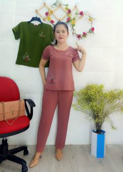 Đồ bộ trung niên chất đũi hoa thêu