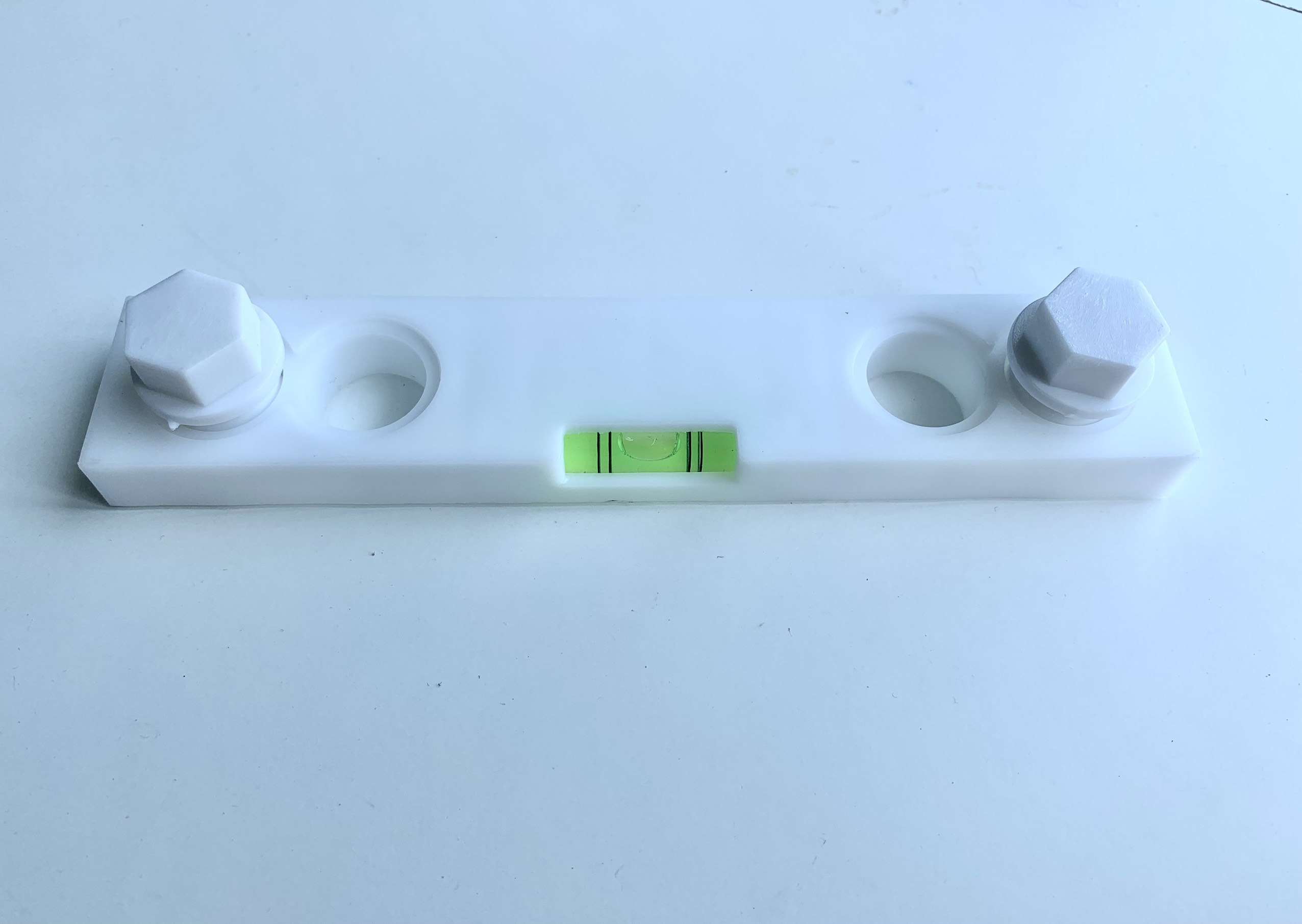 Thước Cân Vòi Sen Nóng Lạnh Nhựa