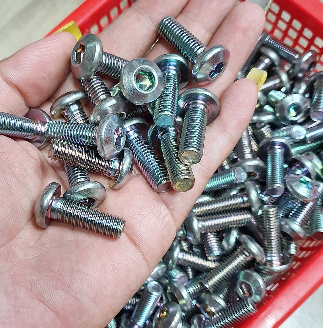 Ốc đĩa lục giác 8li20 cho các dòng xe