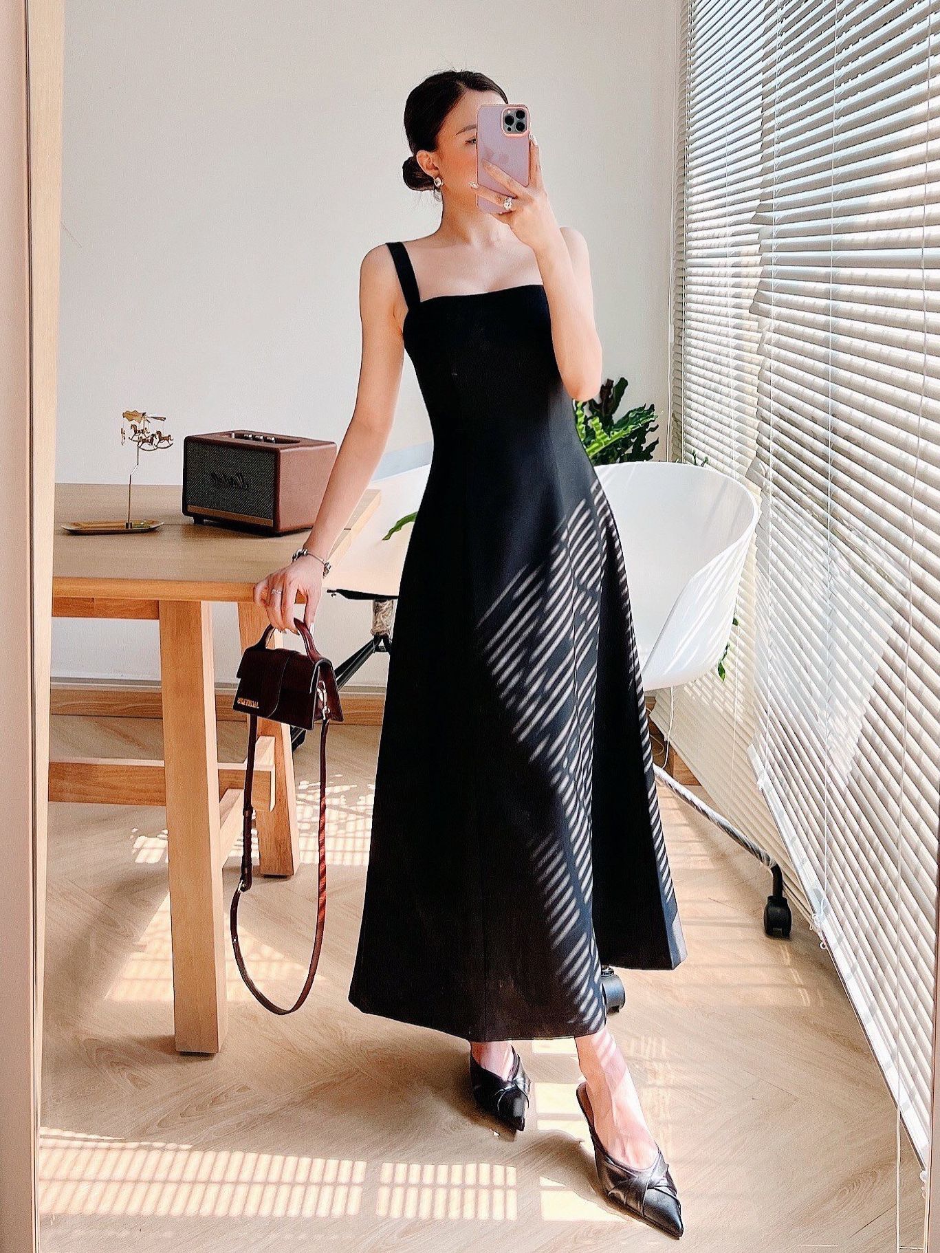 Đầm dây đen dài cổ vuông , Peace House Clothing