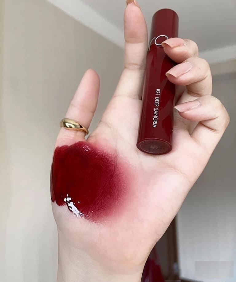 Son Romand bóng màu 21 đỏ mận (Romand Juicy Lasting Tint 21)
