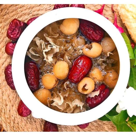 Chè Dưỡng Nhan cao cấp (Nguyên liệu tuỳ chọn) - (Long Nhãn, Táo Đỏ, Kỷ Tử, Tuyến Yến, Nhựa Đào, Nấm Tuyết, Bồ Mễ, Hạt Sen, Đông Trùng Hạ Thảo) - Hương Thảo Mộc