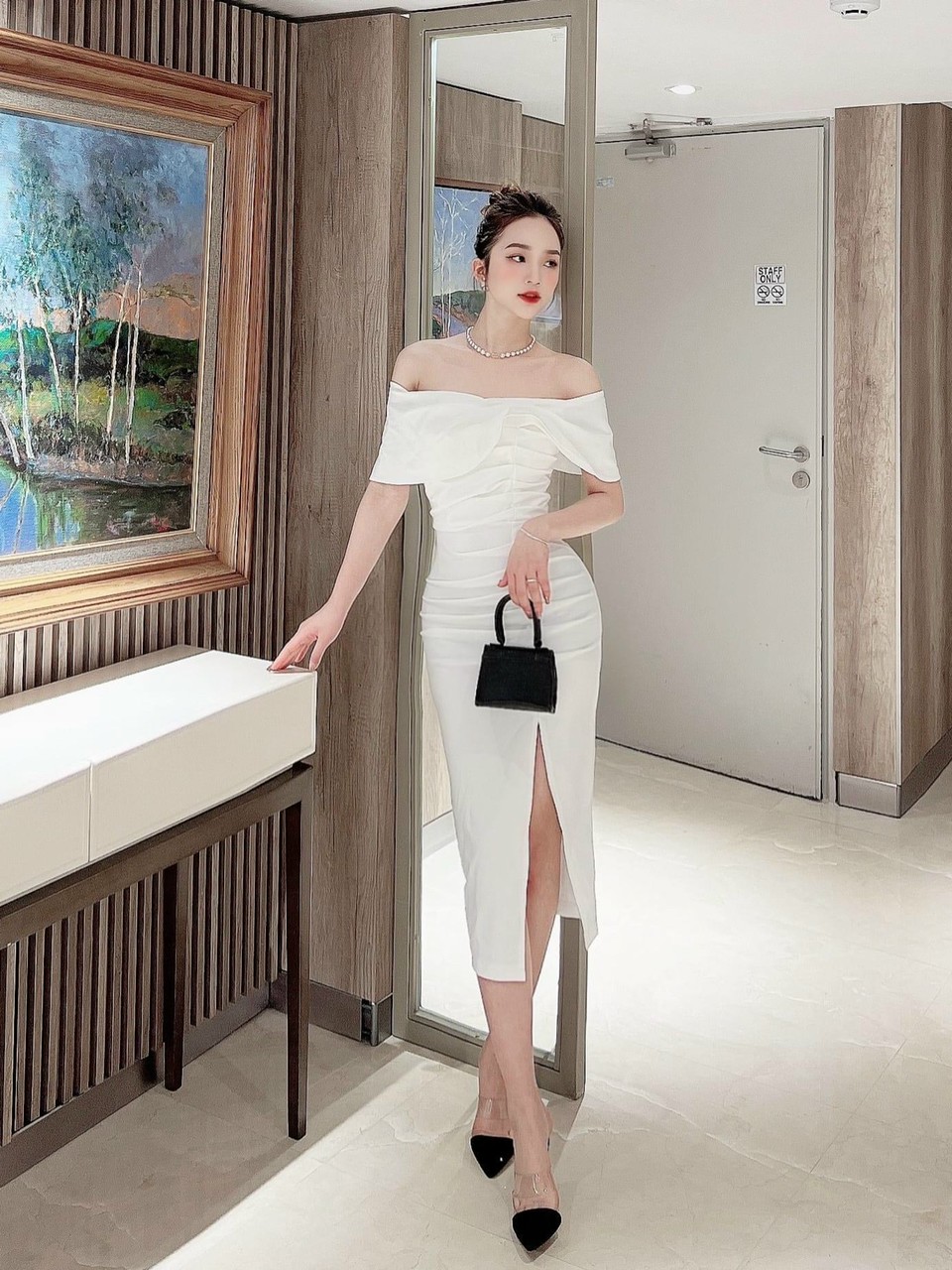 Đầm Ôm Body Xẻ Tà Trước Lệch Vai Quyến Rũ
