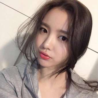 TÓC GIẢ MÁI CHẺ - LÀM THON GỌN KHUÂN MẶT 4 màu: đen - nâu đen(đen xám) - hạt dẻ - nâu vàng (vàng)