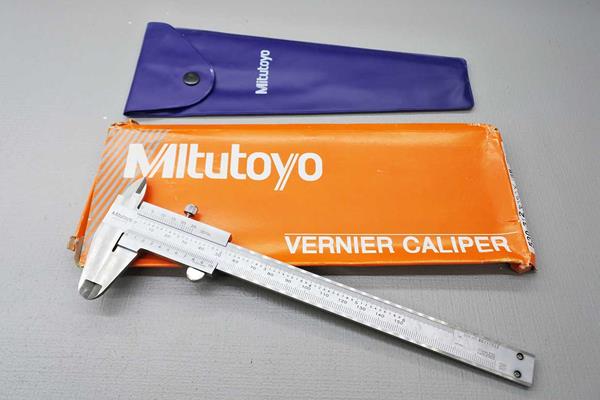 Thước kẹp nhật mitutoyo 150mm,200mm