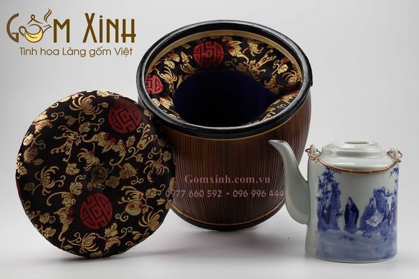 Bao ủ ấm cao cấp Bát Tràng kèm ấm tích 1.5 lít men lam cổ