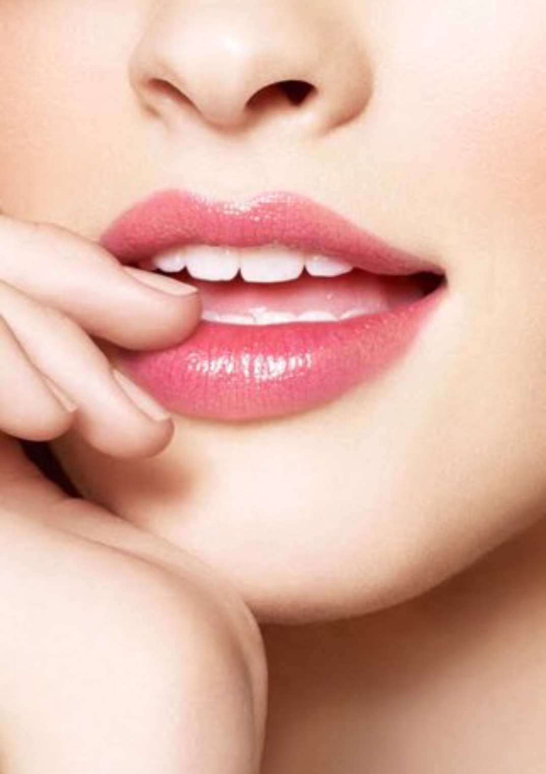 Son dưỡng môi làm hồng môi cải thiện thâm môi laco son sáp, son dưỡng ẩm mềm mịn sáng da môi hồng tự nhiên Oliva Store OL
