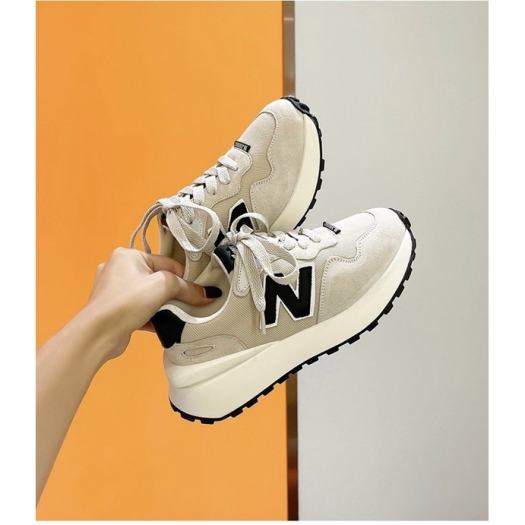 Giày thể thao nữ, Giày sneaker nữ độn đế viền chữ N, đé độn cao 6 phân, form giày chuẩn êm chân, có lỗ thoáng chống mùi dễ chịu - QD Shop