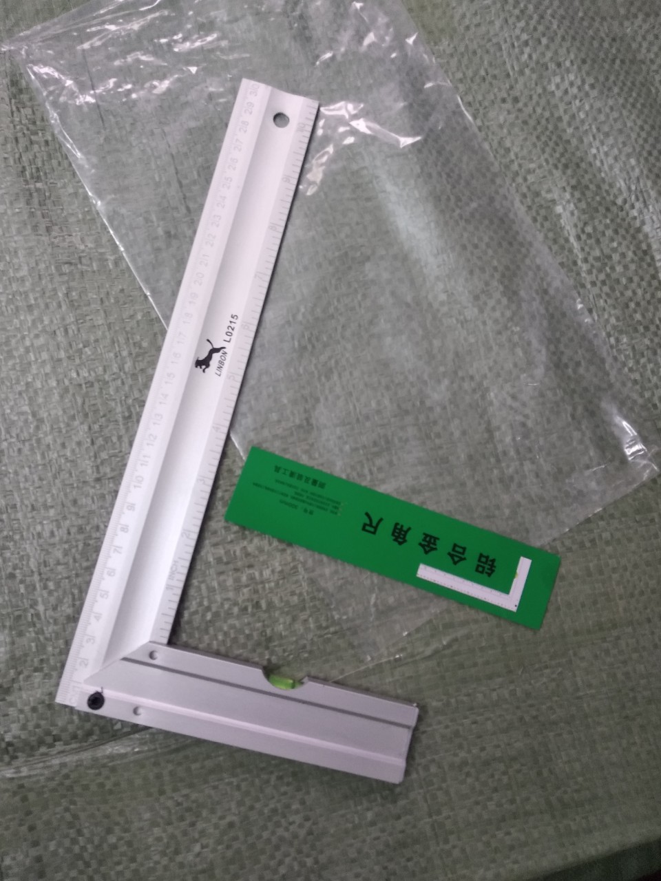 Thước ke góc vuông dài 30cm
