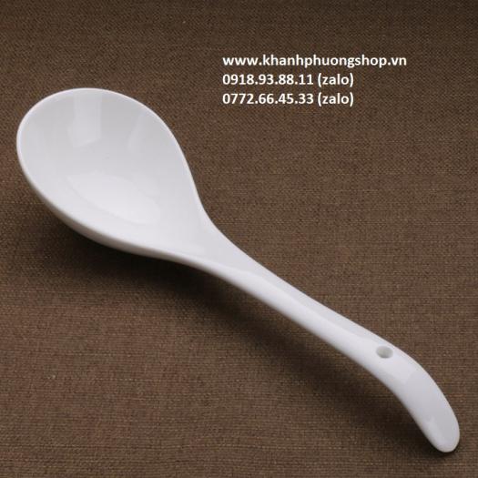 vá múc canh bằng sứ - vá múc canh sứ