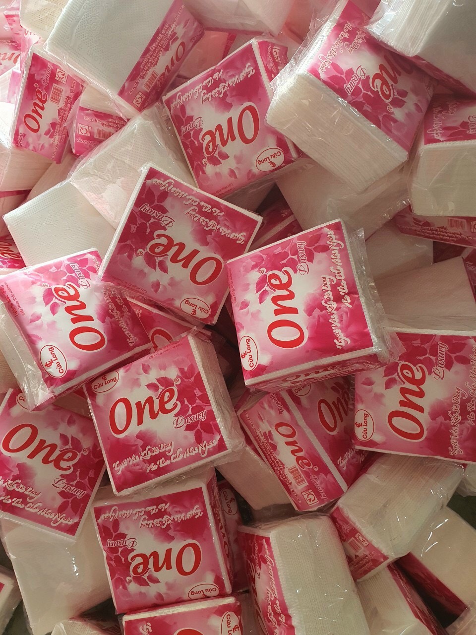 Giấy ăn vuông one cửu long 50 tờ