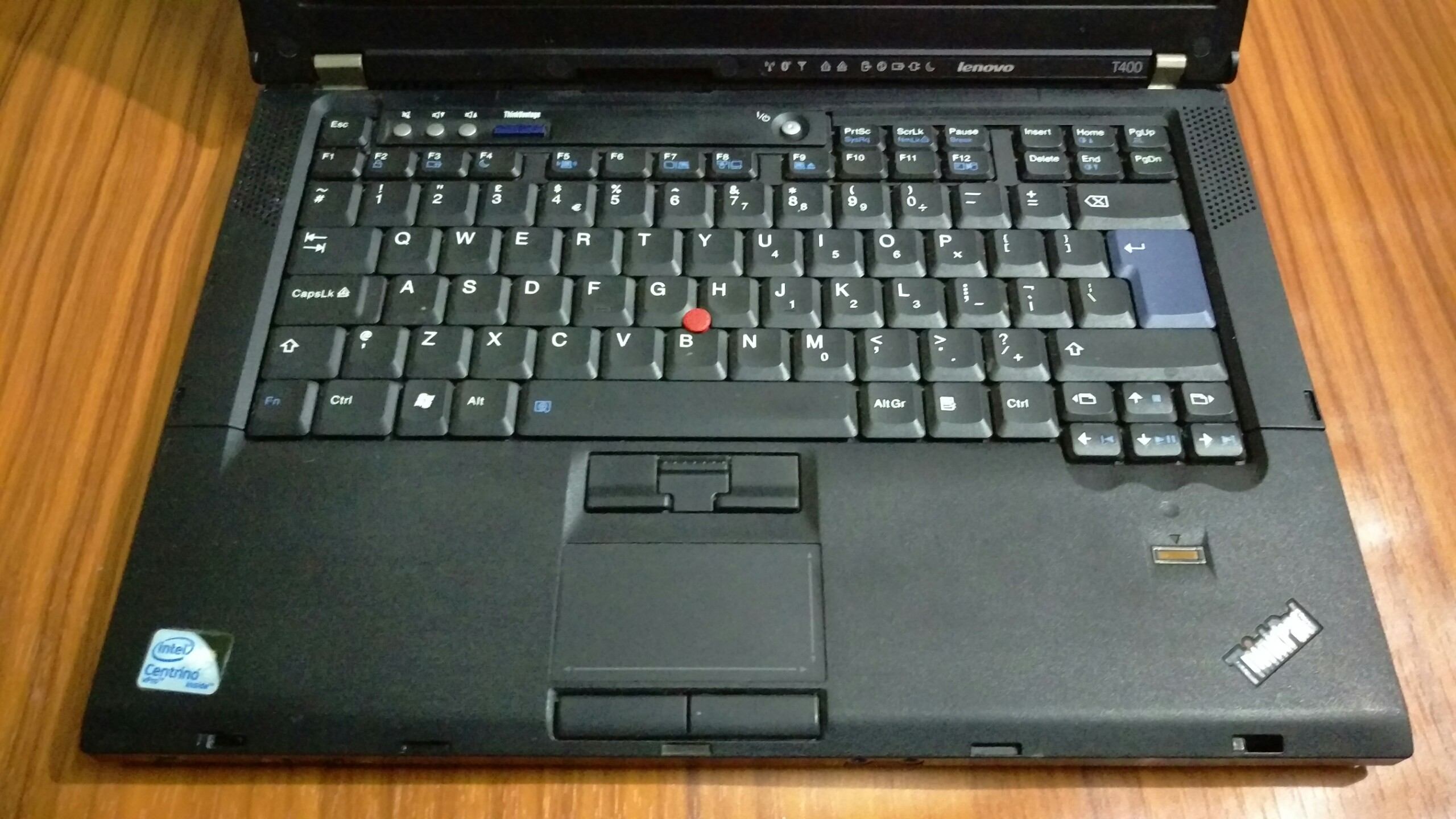 Laptop Lenovo Thinkpad  bền đẹp, chip P8600 xung nhịp 2.4Ghz, Ram 4G, màn hình 14 inch, dùng làm văn phòng, học tập, giải trí, chơi game nhẹ