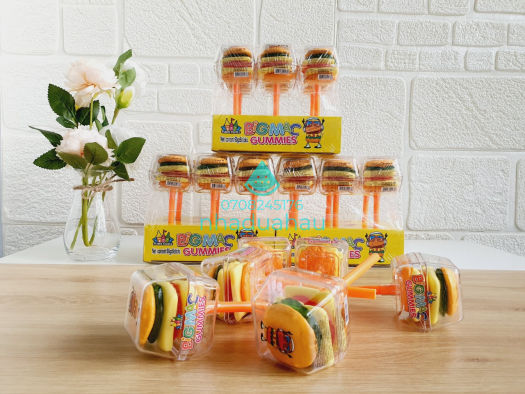 Một cây kẹo dẻo Burger que khổng lồ hiệu BigMac Hongkong que bọc hộp nhựa cứng cáp xịn xò 60g