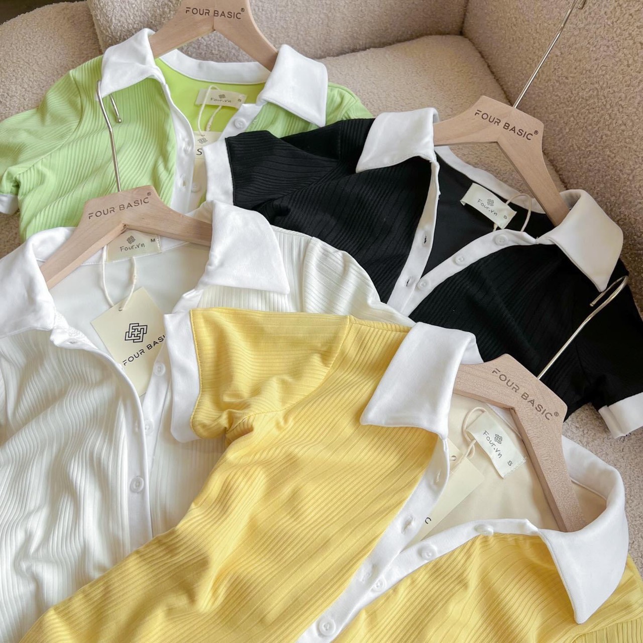 Đầm ôm body kiểu cổ bẻ phối nút chất vải thun xương cá co giãn tốt tôn dáng