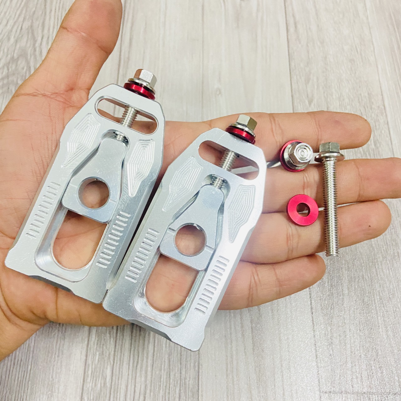  Bát Tăng Sên nhôm CNC cho xe Dream Wave. SIIRIUS  ỐC SALAYA LÔNG DỀN NHÔM ĐỎ  