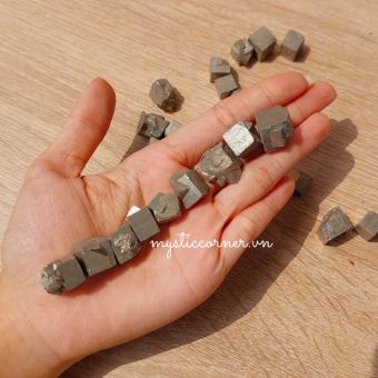 Đá Pyrite tự nhiên (đá vàng găm) hỗ trợ bảo vệ, may mắn trong phong thủy, reiki, tarot, làm crystal grid