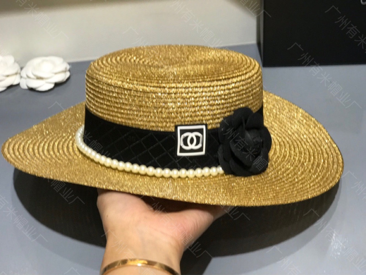 Nón cói nữ đi biển xinh xắn, mũ gaucho sang chảnh tặng hộp đựng nón