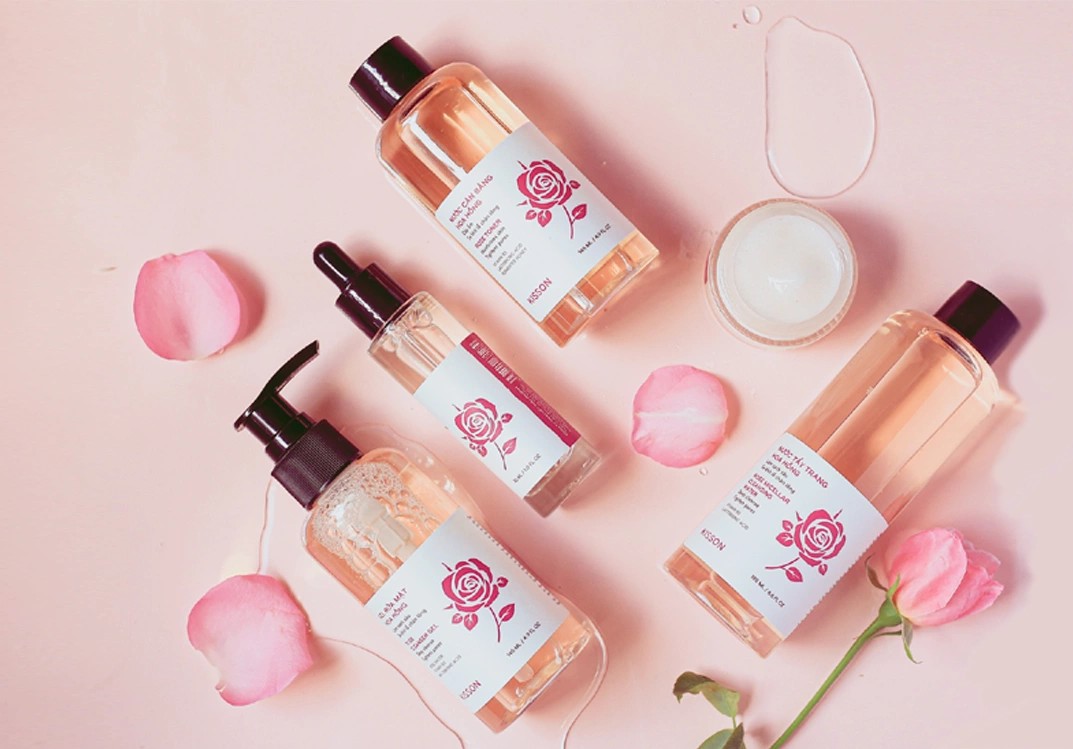Combo 5 bộ sản phẩm hoa hồng chăm sóc da chuyên sâu KISS ON, Tinh chất hoa hồng + Mặt nạ ngủ hoa hồng + Nước tẩy trang hoa hồng + Gel rửa mặt hoa hồng + Nước cân bằng hoa hồng