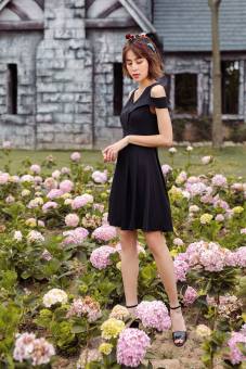 Đầm nữ HeraDG dáng xòe nhẹ, thiết kế khoét vai, chất liệu vải cao cấp SDP18035