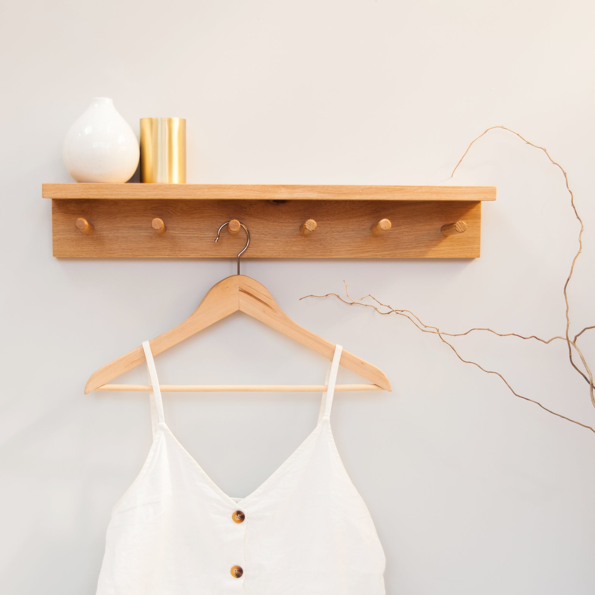 Kệ Treo Áo Khoác, Khăn, Đồ Dùng Gắn Tường Bằng Gỗ Thông Size 60,80 cm