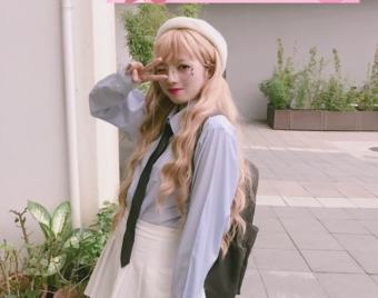 Tóc giả nguyên đầu xoăn 3 trục màu vàng tây, mã 8174