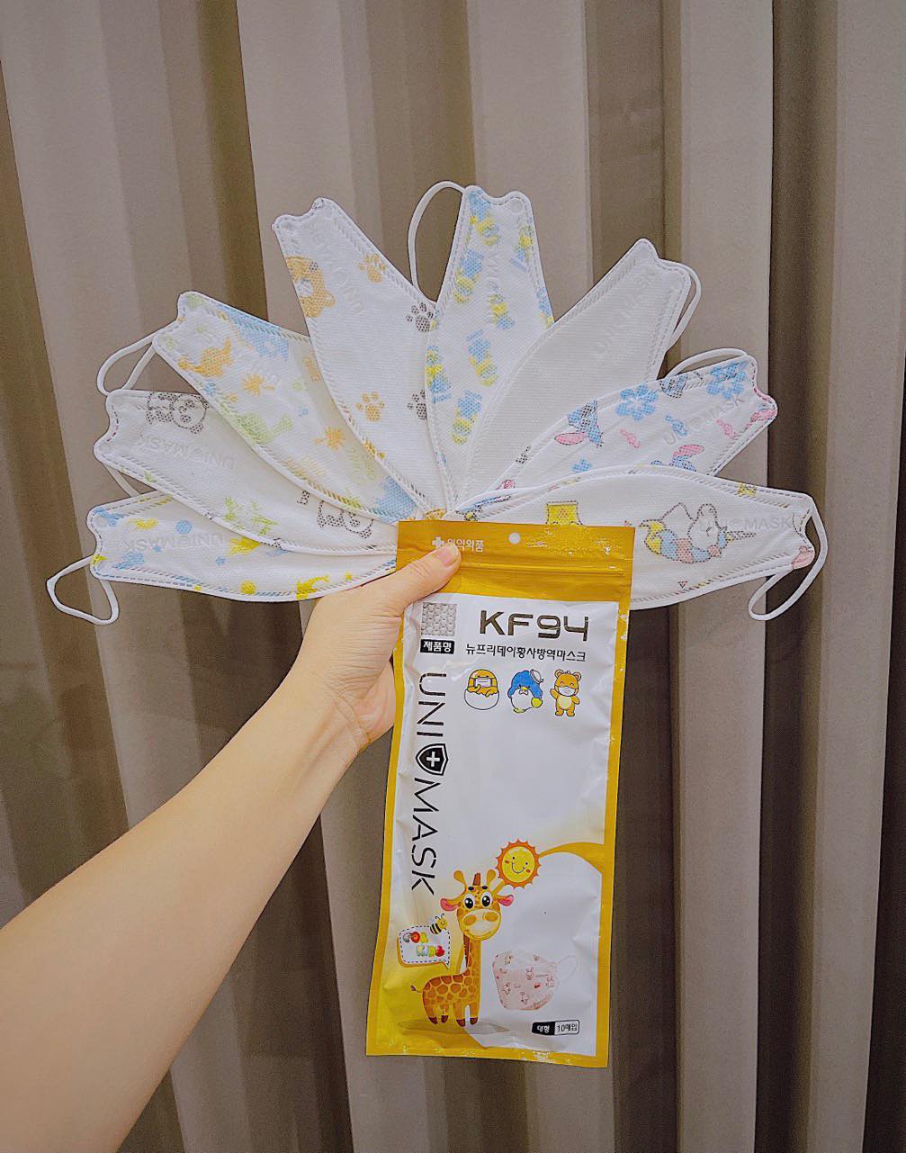 Combo 50c khẩu trang cho bé 4d kf94 unimask