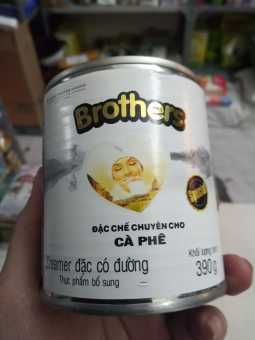 Creamer đặc có đường Brother Trung Nguyên, hộp 390gr có nắp giật tiện lợi, thơm ngon khó cưỡng.